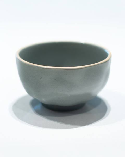 11cm Noodle bowl with a dimpled ceramic finish in grey for hire