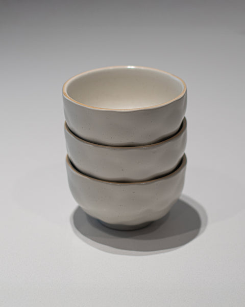 11cm Noodle bowl with a dimpled ceramic finish in a delicate cream shade