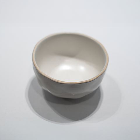11cm Noodle bowl with a dimpled ceramic finish in a delicate cream shade